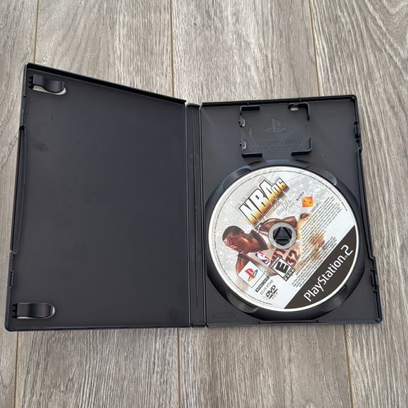 NBA 06 Playstation 2 video game - Picture 2 of 2